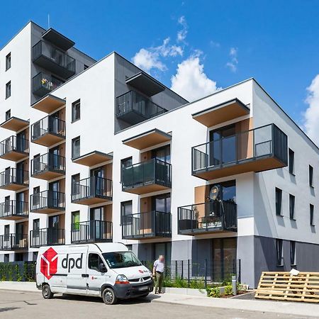 Fort Wola Apartments Warsaw By Noclegi Renters Esterno foto