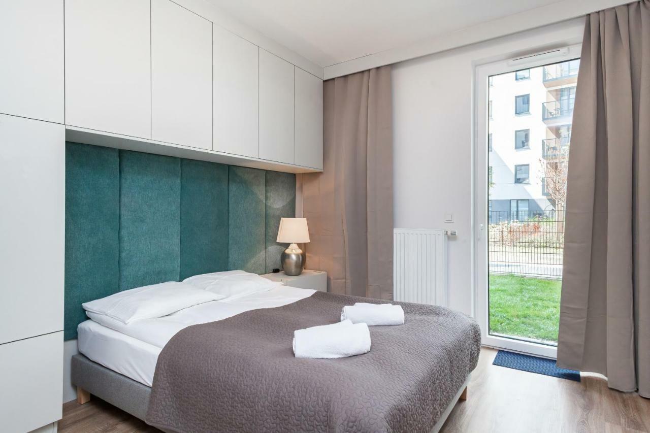 Fort Wola Apartments Warsaw By Noclegi Renters Esterno foto
